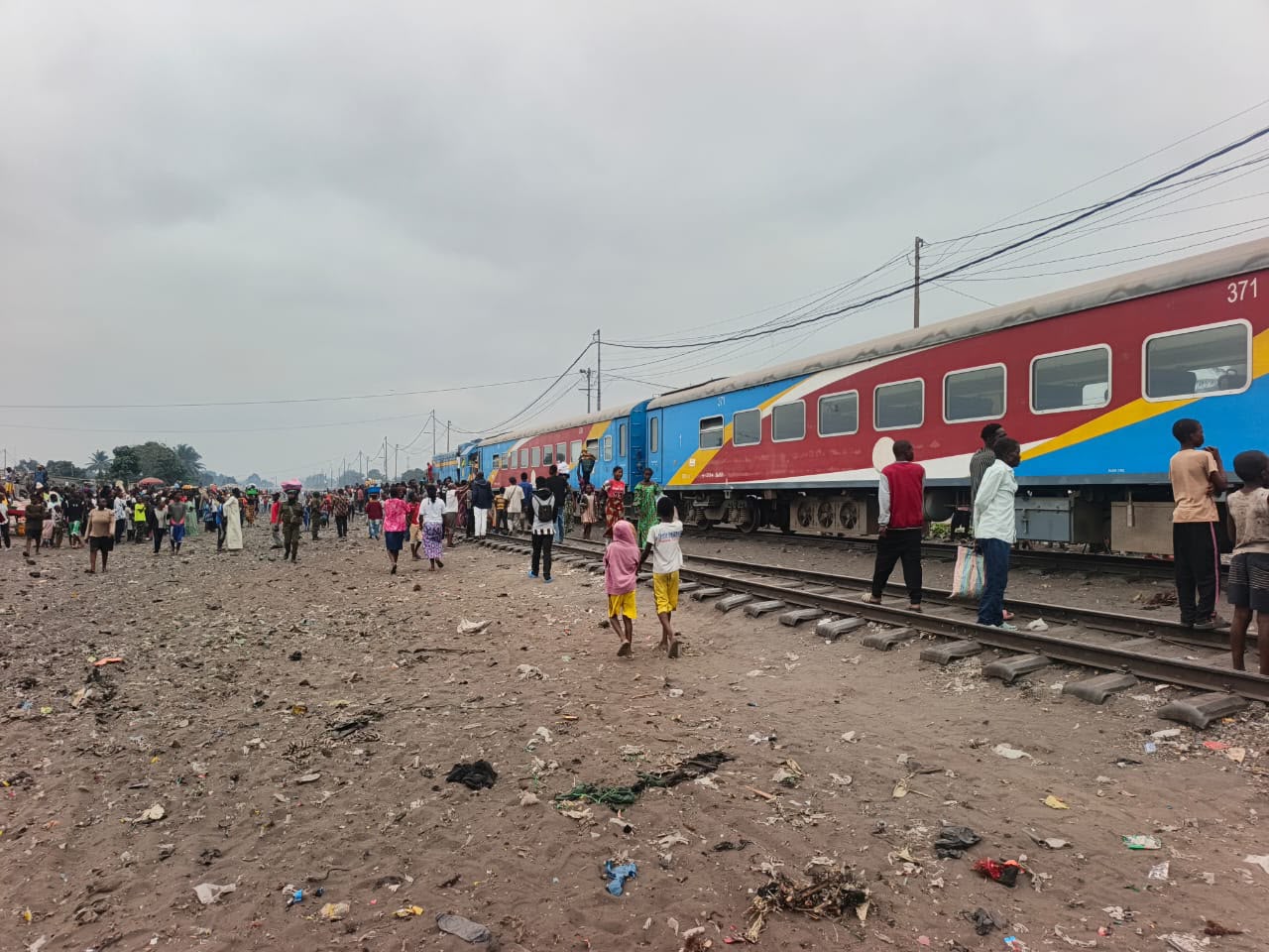 Kinshasa : après 15 ans d’arrêt, le train urbain reprend du service et offre une alternative aux embouteillages